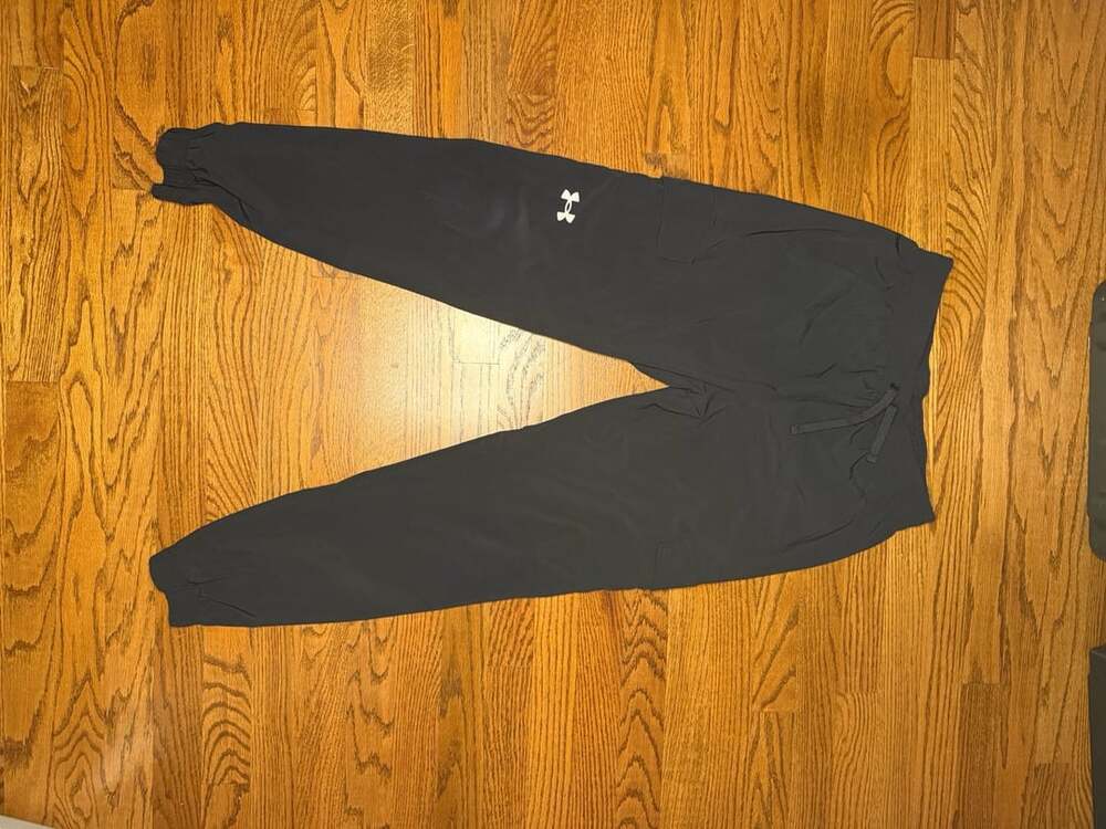 Under Armour Youth Black Woven Cargo Joggers Pants Size YXL